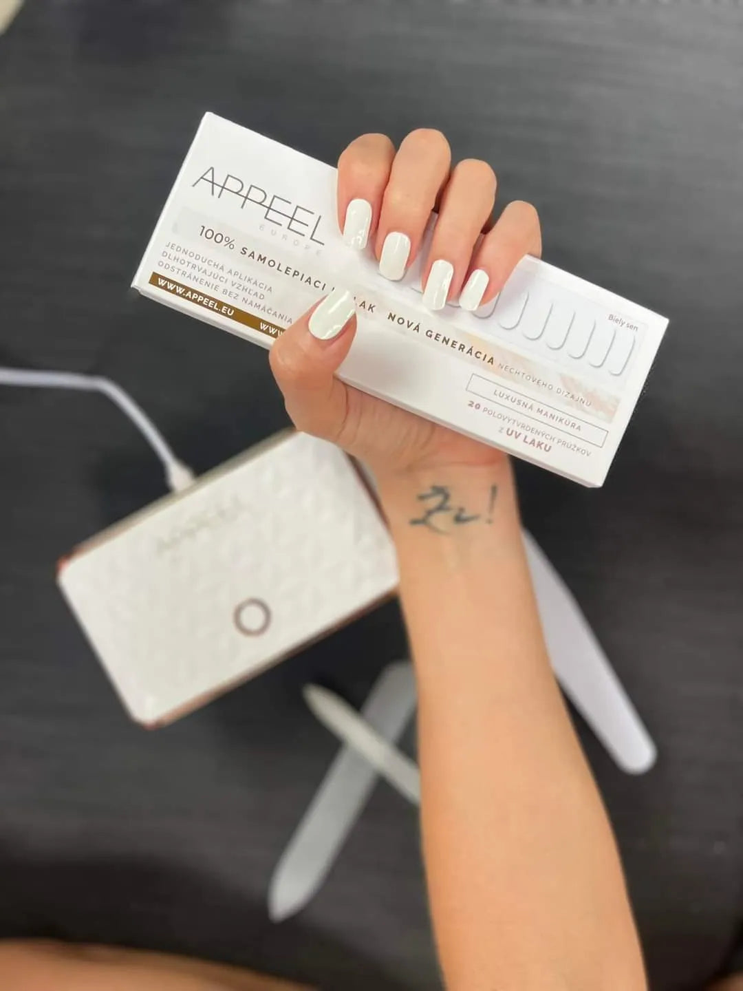 Nálepky na nechty biely sen