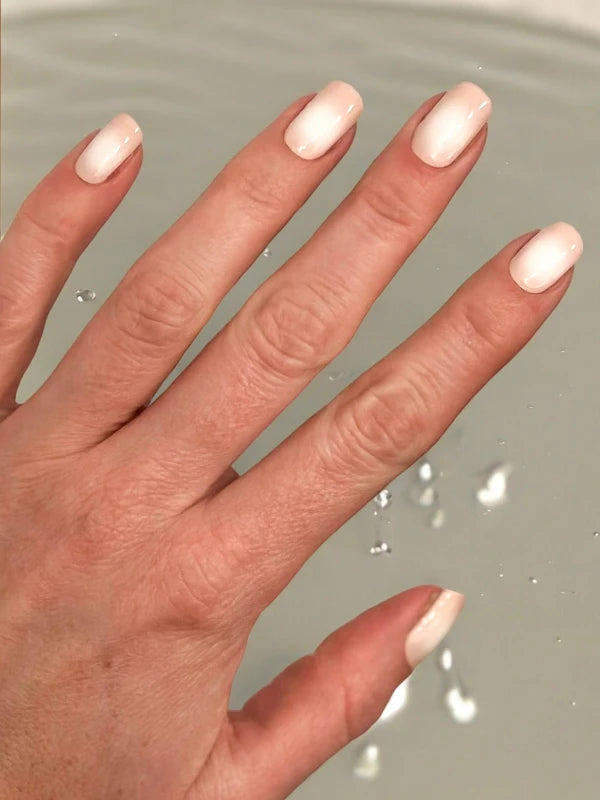 Dokonalé letné ombré nechty